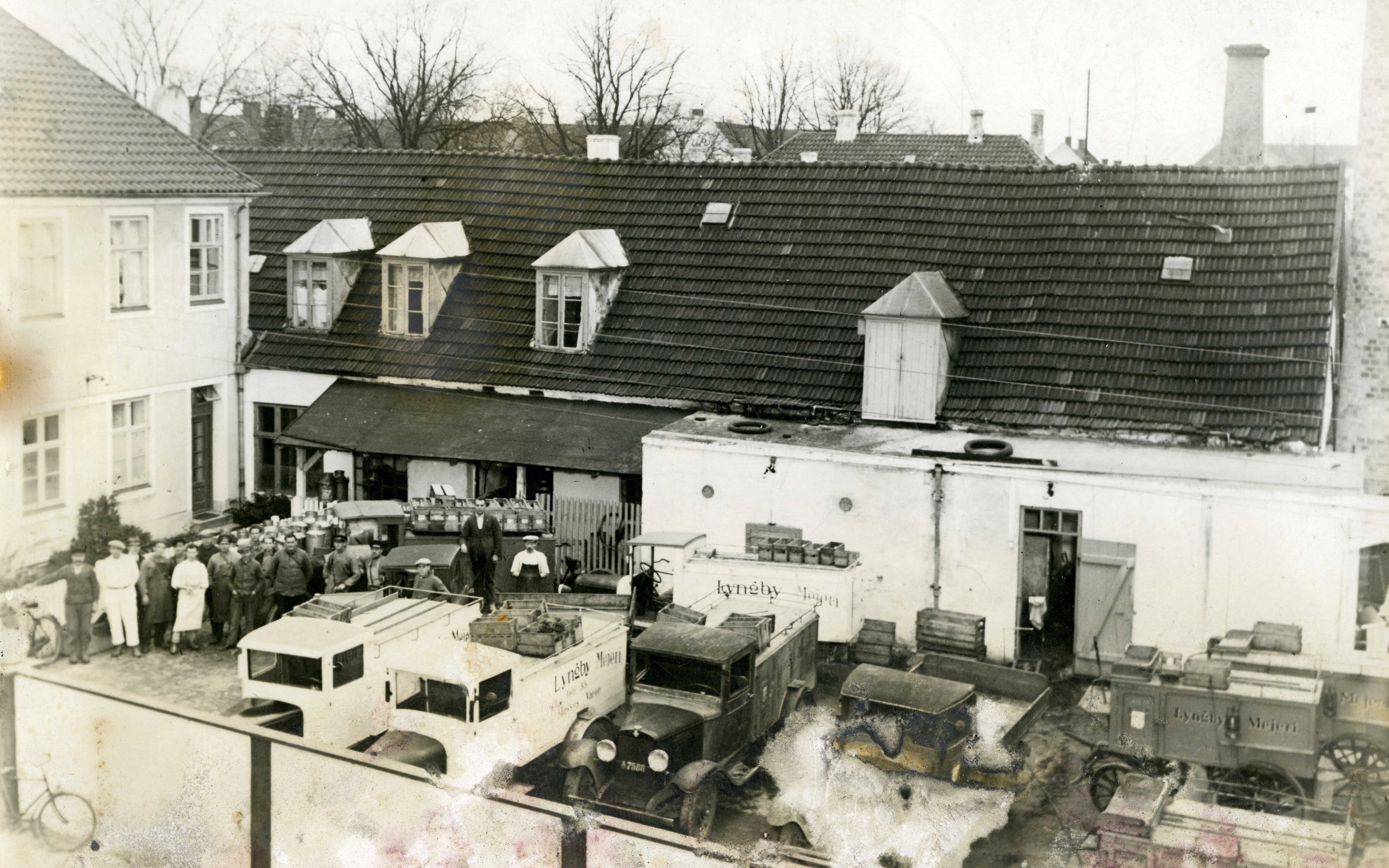 Lyngby Hovedgade 51, 1930'erne - Lyngby Mejeri baggården