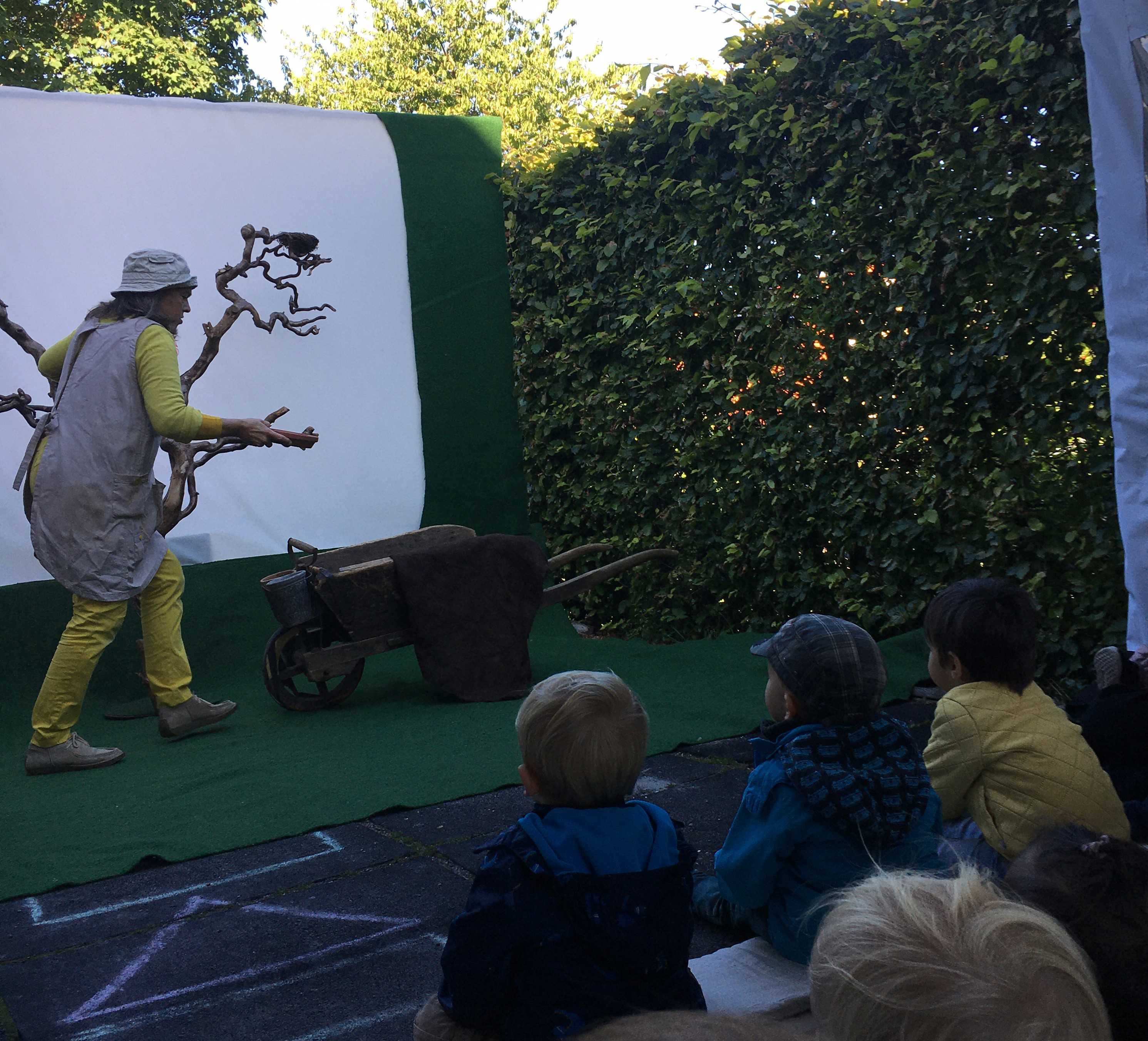 Teater på legepladsen