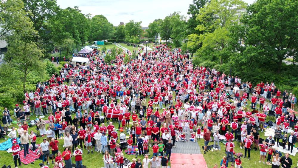 Tilskuere i Kanalvejsparken, foto v Timm Højbjerg